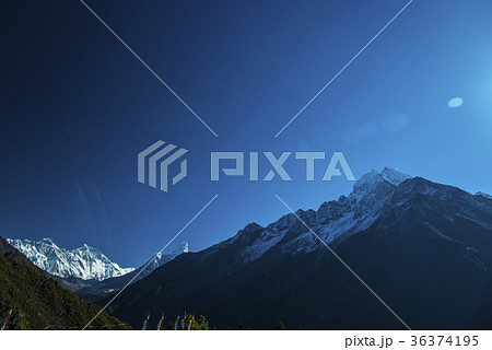 エベレストとローツェ、タムセルク 36374195