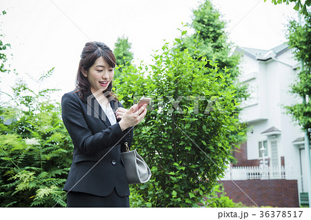 女性 ビジネス 営業 若い女性 かわいい 通勤 女性 ビジネス 営業 若い女性 かわいい 通勤 36378517