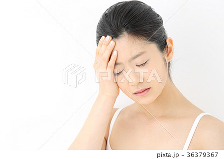 若い女性 不調 若い女性 不調 36379367