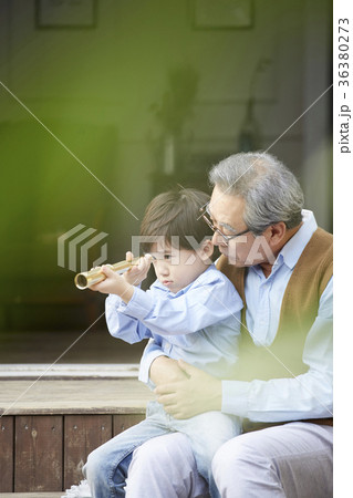 感情 男性 大家族 36380273