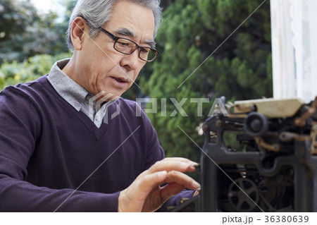 男 男性 男の子 36380639