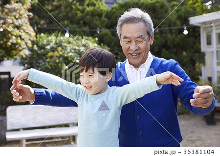 高齢者 老人 少年 36381104