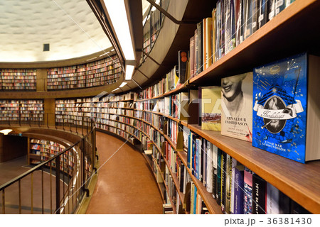ストックホルム市立図書館3 36381430