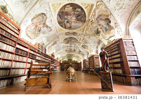 ストラホフ修道院　神学の間 36381431