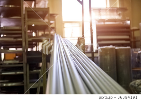 Long metal tubes 36384191