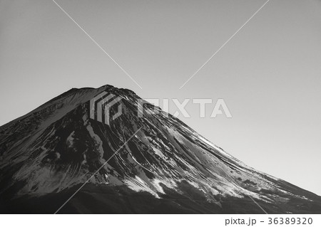 新道峠から望む富士山 新道峠から望む富士山 36389320