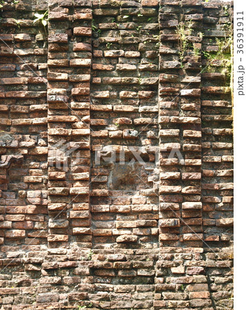 old weathered grunge rustic aged ancient bricks 36391911