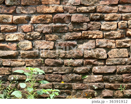 old weathered grunge rustic aged ancient bricks 36391912