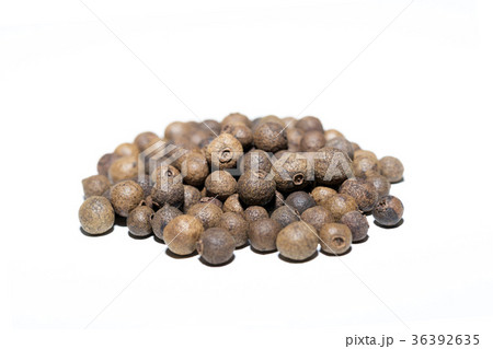 heap of allspice corns 36392635