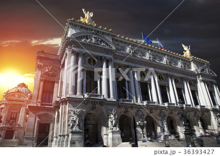 opera paris. It is located in the Garnier Palace. 36393427