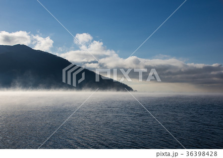 奥琵琶湖の朝 奥琵琶湖の朝 36398428