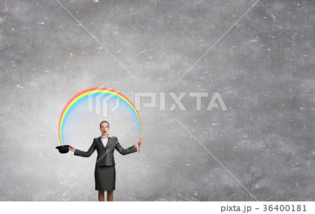 Woman magician with bowler hat Woman magician with bowler hat 36400181