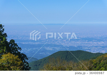 金剛山山頂から大阪府下と六甲山眺望 36400987