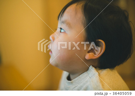 2 years old 36405059