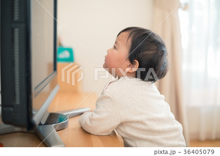 2 years old 2 years old 36405079