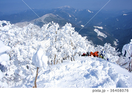 雪の高見山と霧氷 36408076