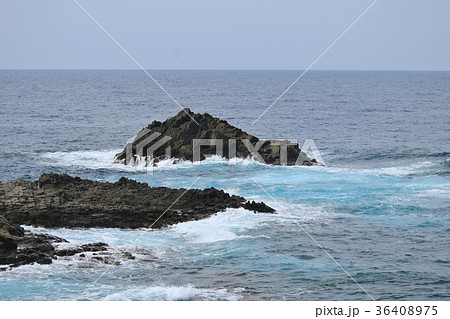 舳倉島 36408975