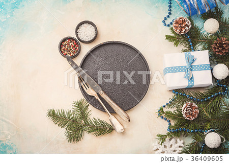 Christmas table setting 36409605