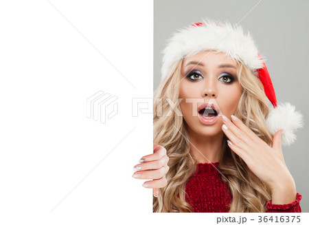 Beautiful Christmas Model Woman with White Paper Beautiful Christmas Model Woman with White Paper 36416375