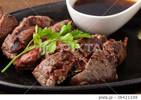 ランプ イチボ ステーキ 36421109