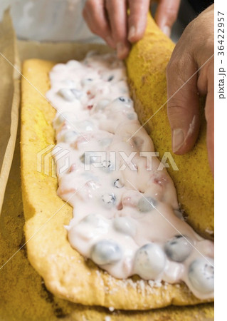 36422957