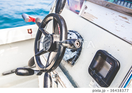 釣り船　 36438377