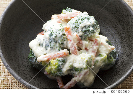 ブロッコリーと人参の白和え2 36439569