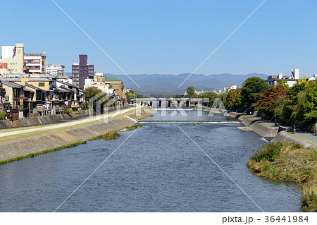 鴨川と三条大橋 鴨川と三条大橋 36441984