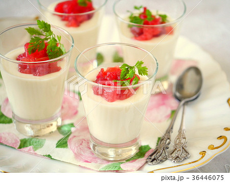 紅玉りんごのパンナコッタ　ショットグラスバージョン 36446075