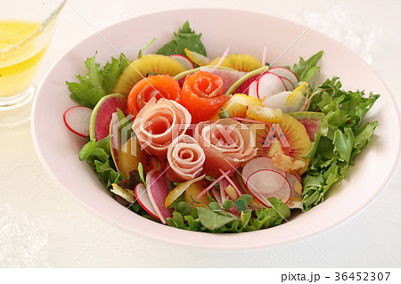サラダ　ゆずドレッシング 36452307