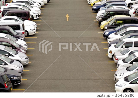 広い駐車場　中央スペース 36455880