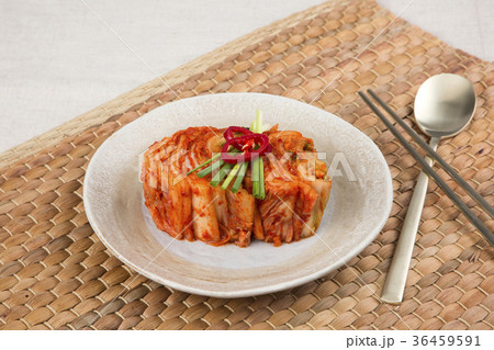 kimchi, which is a globally recognized healthful food 129 kimchi, which is a globally recognized healthful food 129 36459591