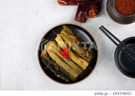 kimchi, which is a globally recognized healthful food 152 36459602