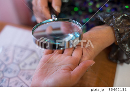 占い師 手相 運勢 運命 占い師 手相 運勢 運命 36462151