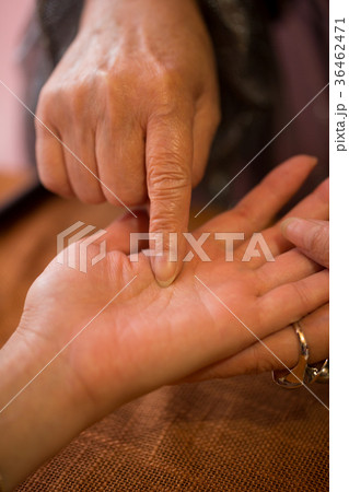 占い師 手相 運勢 運命 占い師 手相 運勢 運命 36462471