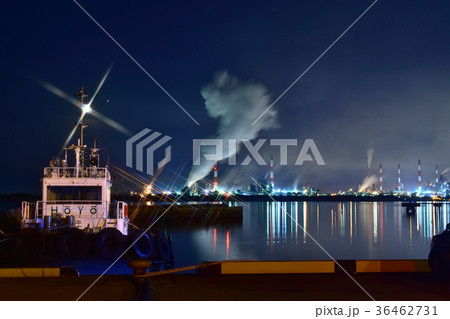 サノヤス造船所の港と工場夜景 36462731