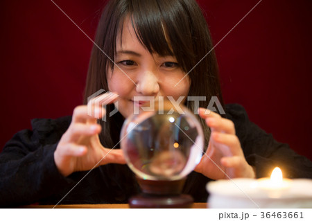 占い師 水晶占い 運勢 運命 占い師 水晶占い 運勢 運命 36463661