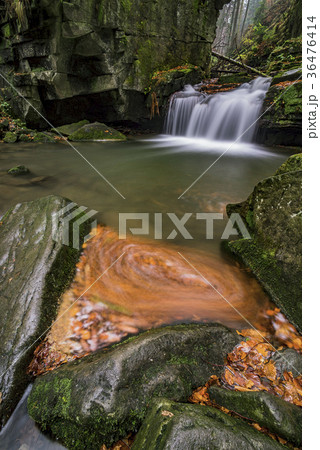 Autumn waterfalls with stones Autumn waterfalls with stones 36476414