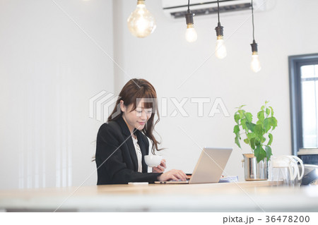 OL カフェ オフィス OL カフェ オフィス 36478200