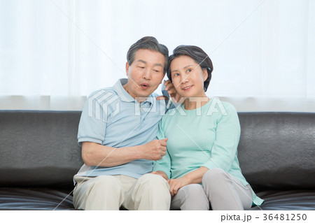 an elderly couple life, very harmoniously like newlyweds 230 an elderly couple life, very harmoniously like newlyweds 230 36481250