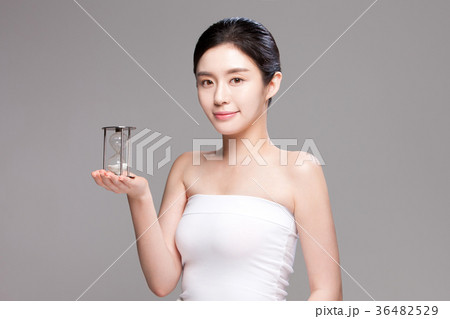 Beauty concept 141 36482529