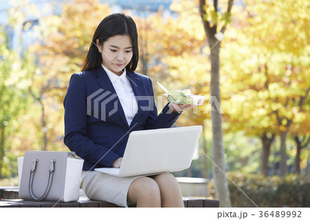 大人 成人 女性 36489992