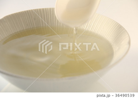 鶏がらスープ 36490539