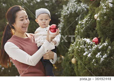 木 帽子 笑顔 36492448