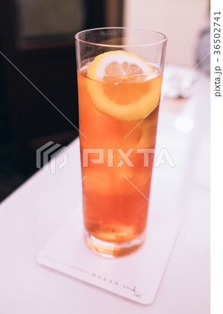 焦げ茶 紅茶 ブラックティ 36502741