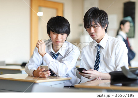 高校生 高校生 36507198