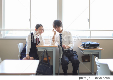 高校生 高校生 36507200