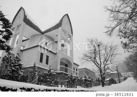 雪降る函館（チャチャ登り） 36511631