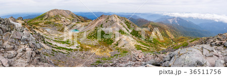 【高解像パノラマ】御前峰山頂から、大汝峰と剣ケ峰を望む（日本百名山）※作品コメント欄に撮影位置情報 36511756