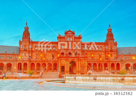 Spain Square (Plaza de Espana). 36512562